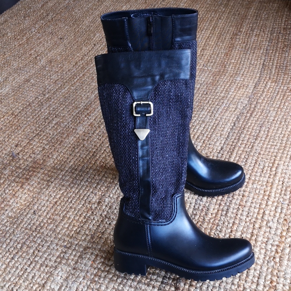 Stepwel rubber and fabric tall boots